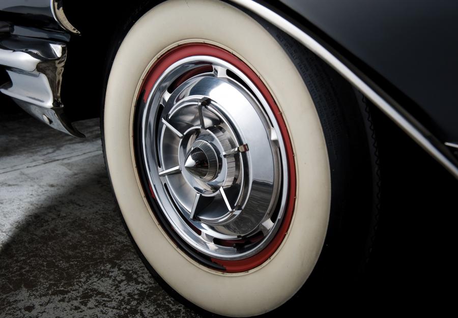  Buick Electra 225 Convertible 1960 года  (фото 2 из 18)